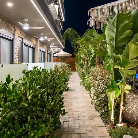 Hotel apartamentowy September15 Boutique - Nikiana